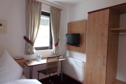 SchmeddnAlmZimmer06_260.jpg
